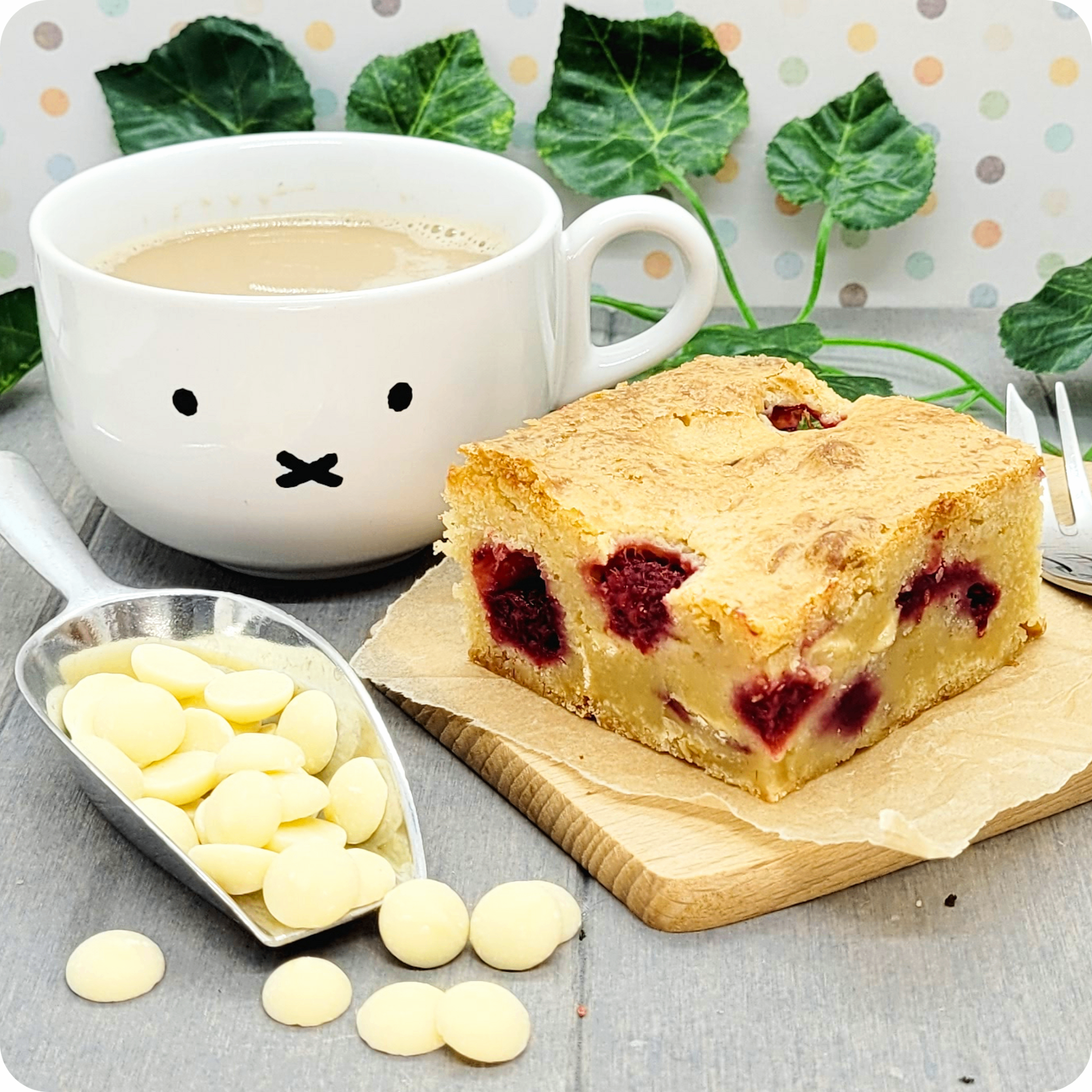 Blondie met Frambozen & Witte Chocolade – De ultieme balans tussen zoet en fruitig. Bestel vandaag nog!