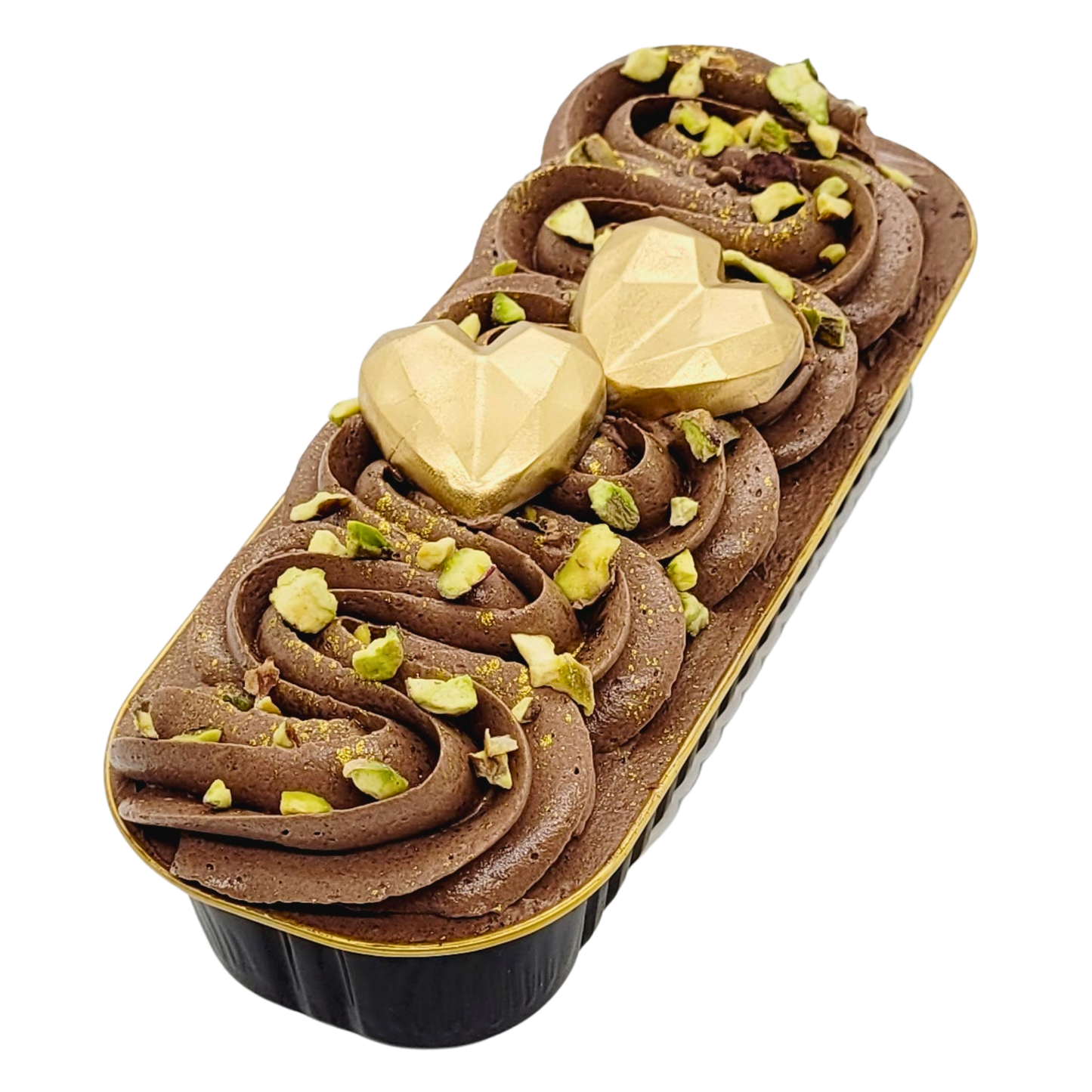 Luchtige chocoladecake met pistachecrème, knapperige kadayif en gouden hartjes – een koninklijk dessert!